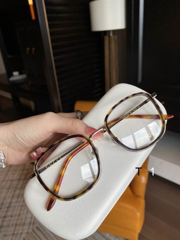 Gucci Sunglasses 611